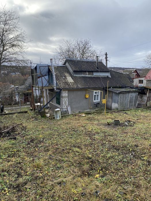 Продаж будинок з участком