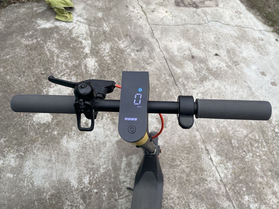 Електросамокат xiaomi