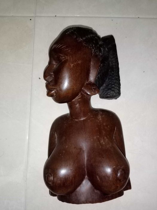 Duas Escultura de Mulher  e homem Costa do Marfim