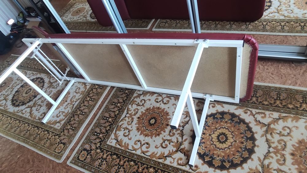 Кушетка медична нова.