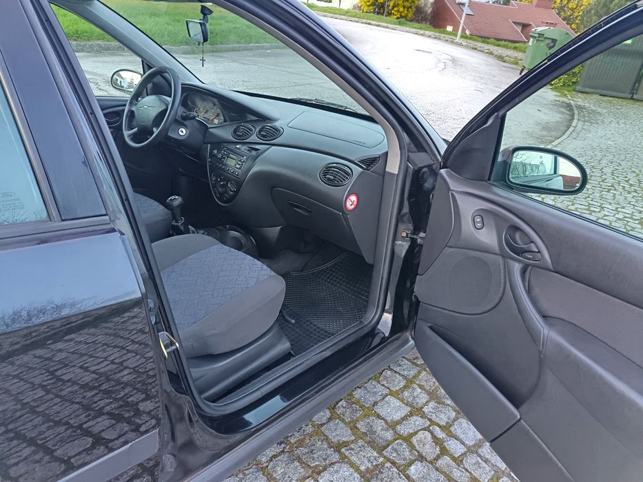 Ford focus 1.4 Gasolina com AC