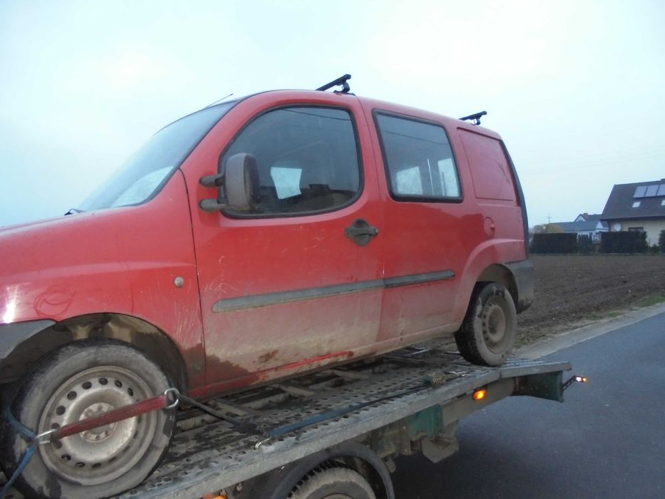 Fiat Doblo 1.9 diesel zwykły, dostawczy, na części, czerwony