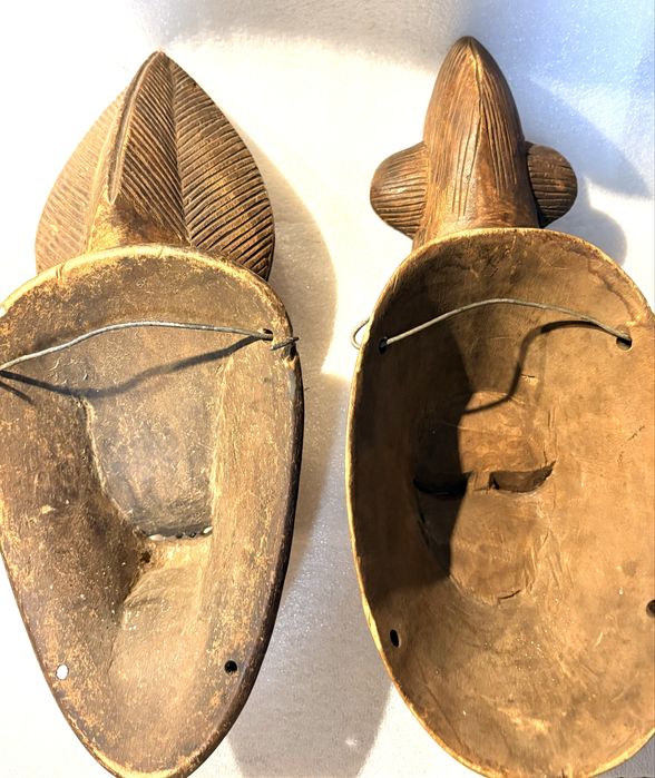 Fantásticas máscaras africanas “Baule” vintage em madeira  esculpidas à mão  - preço de cada 98,00 €
