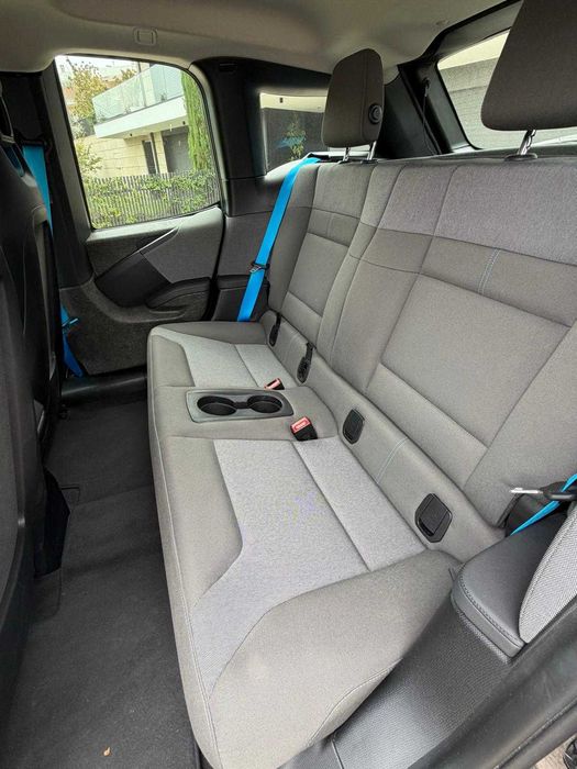 BMW i3 120Ah de 2022, com 122.226Kms, valor com IVA incluído