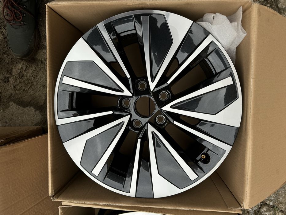 Felga 7,5x17 ET41 Skoda Superb IV 3P0 ładna oryginał