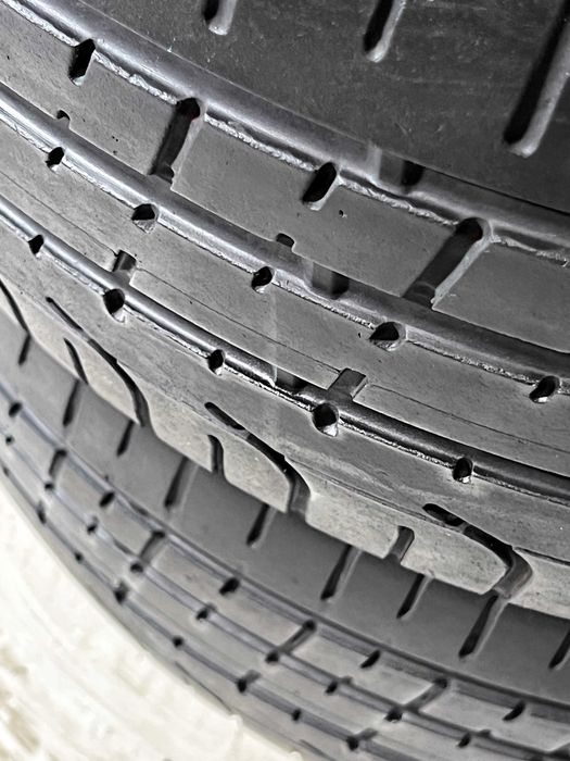 Pneus Pirelli Pzero - 255/35/20 - Muito Bons