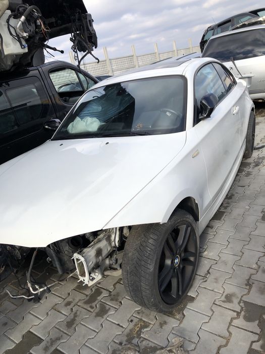 Błotnik lewy przód przedni BMW E81 E82 E87 E88 300 Alpinweiss III