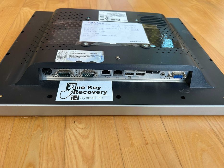 Komputer przemysłowy panelowy iEi model AFL-15A na części.