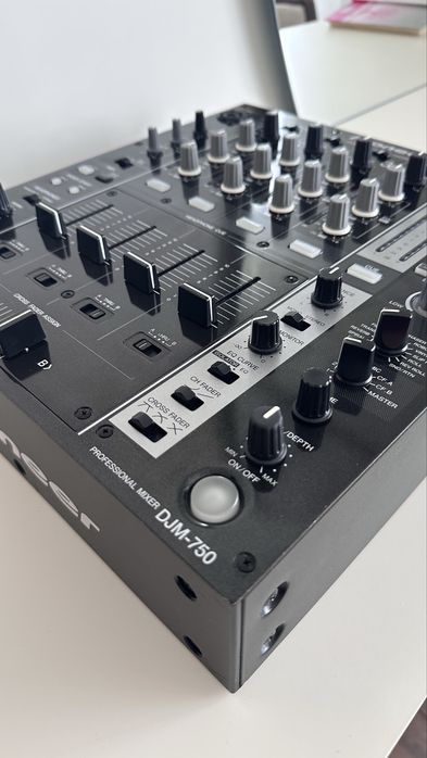 Пульт Pioneer Djm 750-k( мікшер, мікшерний)