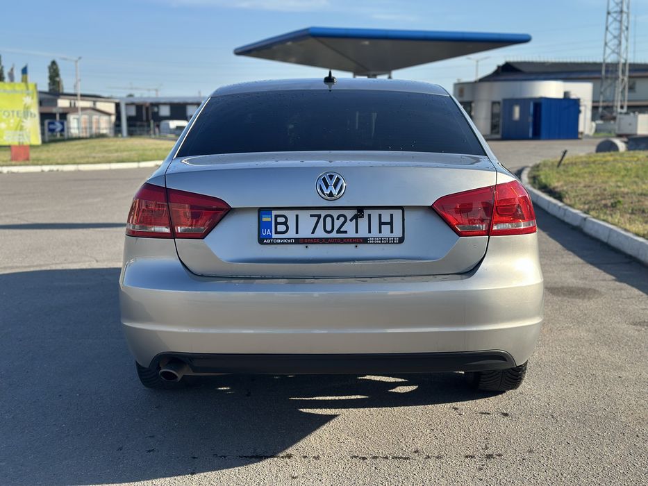 Volkswagen Passat B7 2012 2.5 газ/бензин