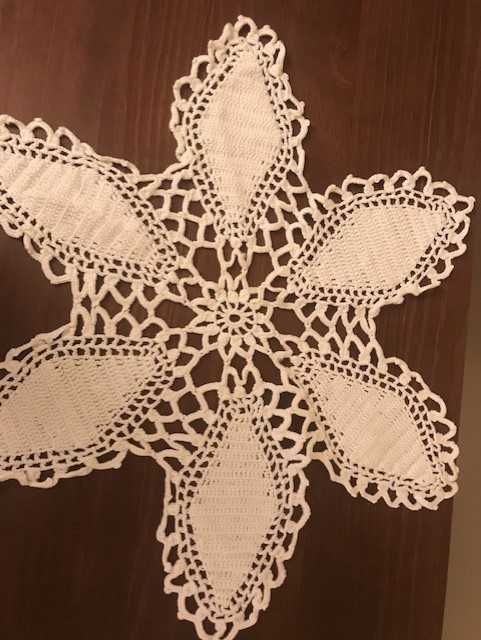 3 Naperons em renda feitos a mão