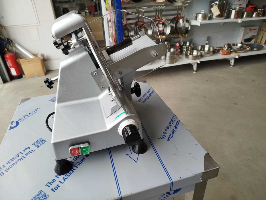 Fiambreira - Disco 220mm - NOVA