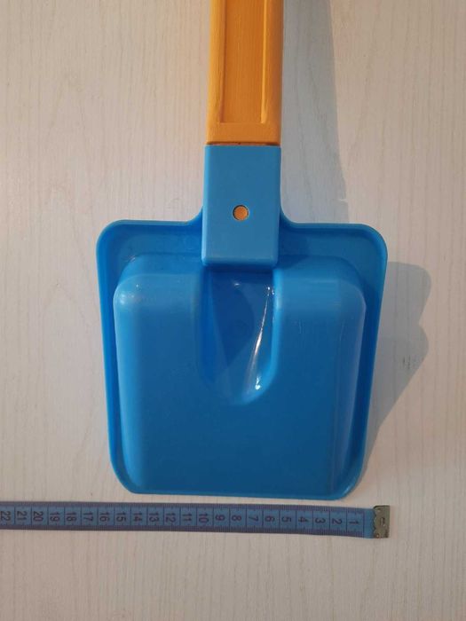 Лопатка в песочницу