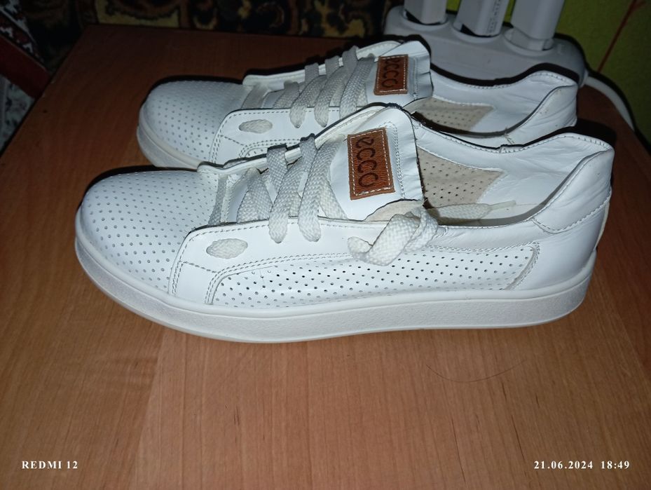 Кросівки " ECCO" жіночі /25.5 см
