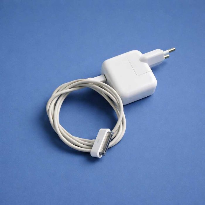 Apple iPad 1. Generacji (1G) | Sprawny | Zestaw: Ładowarka + Etui