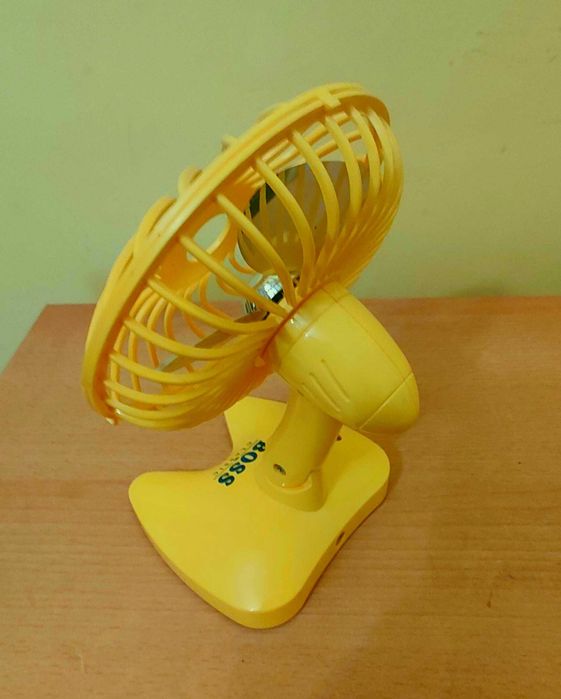 Wentylator, wiatrak biurkowy Boss Classic na 2 baterie AA