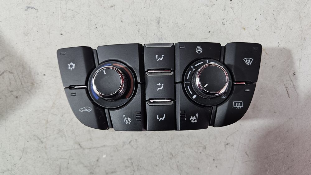 Panel klimy klimatyzacji nawiewu opel astra j IV 4 meriva b