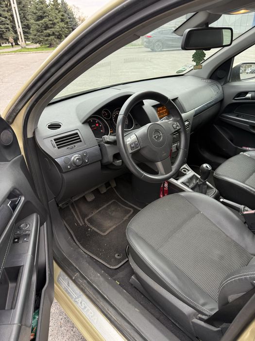 Продам Opel Astra H 1.7 CDTI