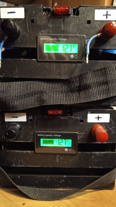 Regulator solarny MPPT i akumulator lion