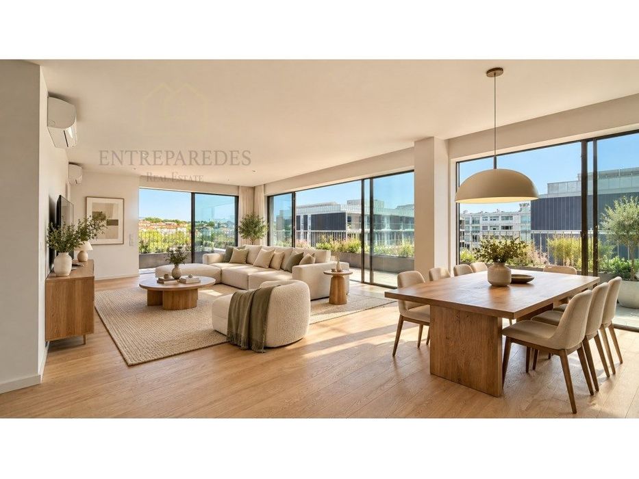 4 bedroom penthouse/roof apartment with garage and balcony for sale...
