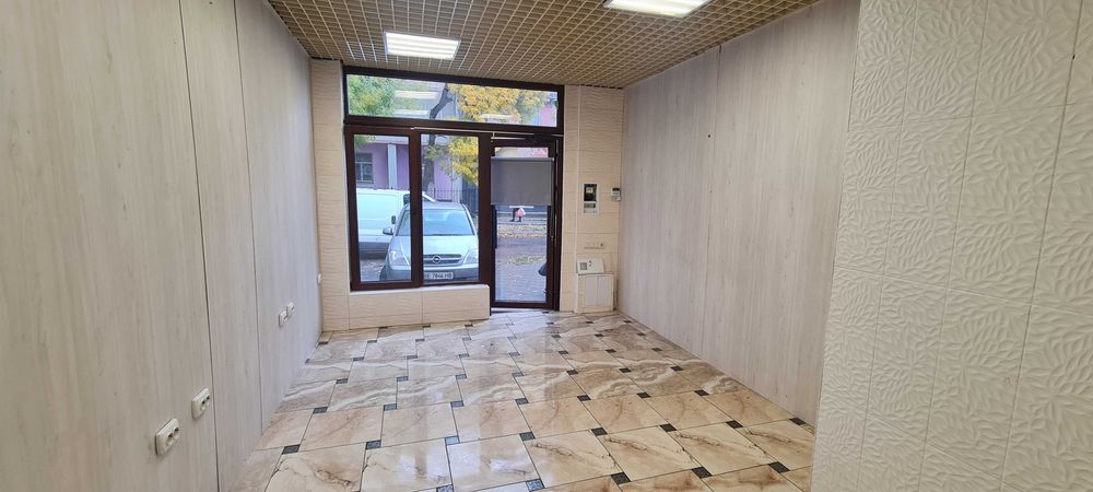 Оренда приміщення 22 кв.м. вул. Космонавтів. Без комісії
