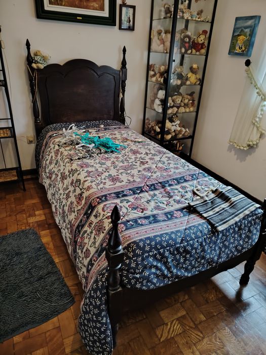 Cama de solteiro com colchão