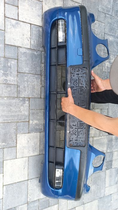 Bmw 3 e46 compact zderzak przód przedni niebieski topasblau metallic