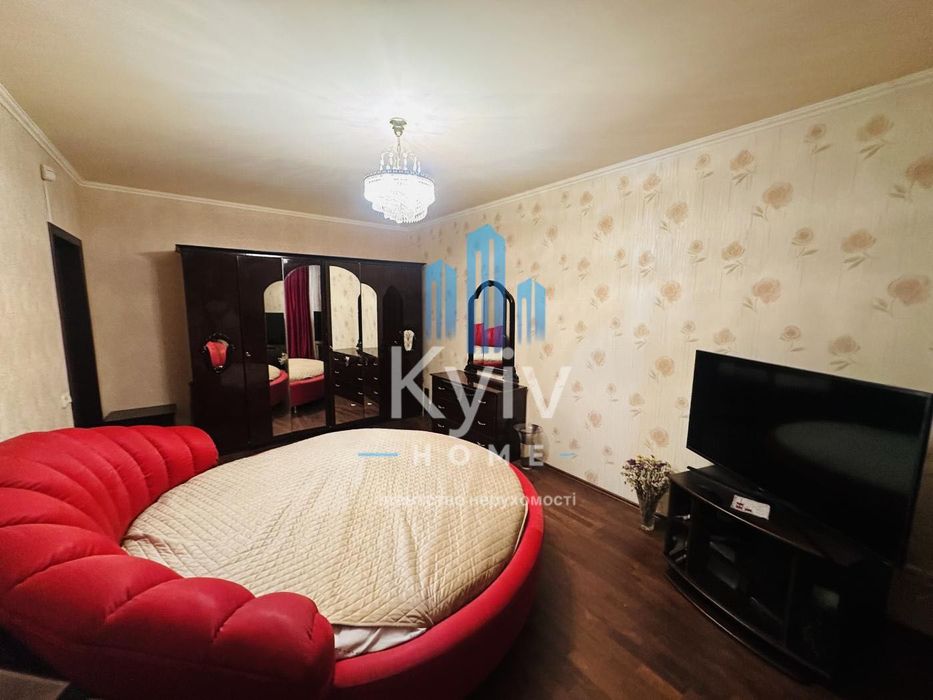 Продаж квартири з ремонтом та меблями/ 3 кімнатна/ Позняки/ Київ