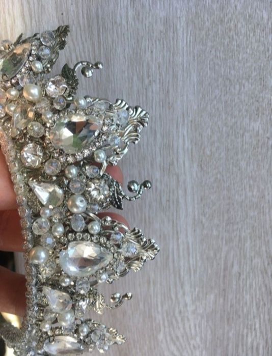 Продам корону на весілля