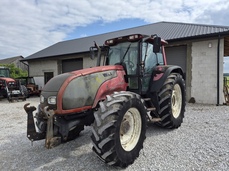 Valtra, Valmet T180