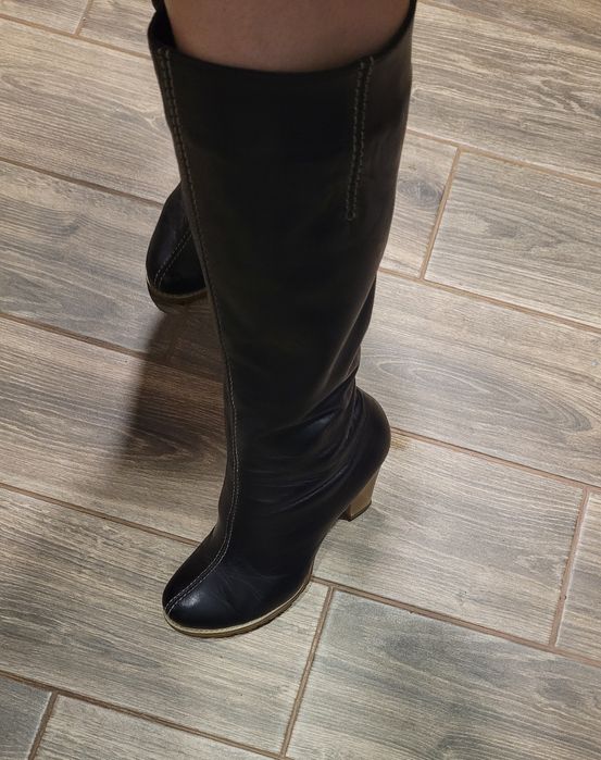 Продам осінні сапоги, чоботи,