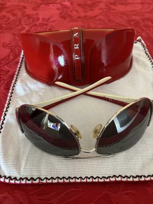 Oculos PRADA como novos - lindos