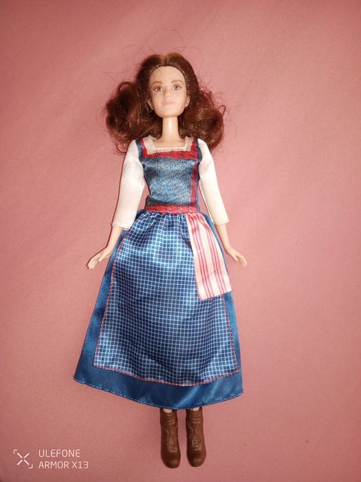 Boneca Bela do filme A Bela e o Monstro (brinquedos)