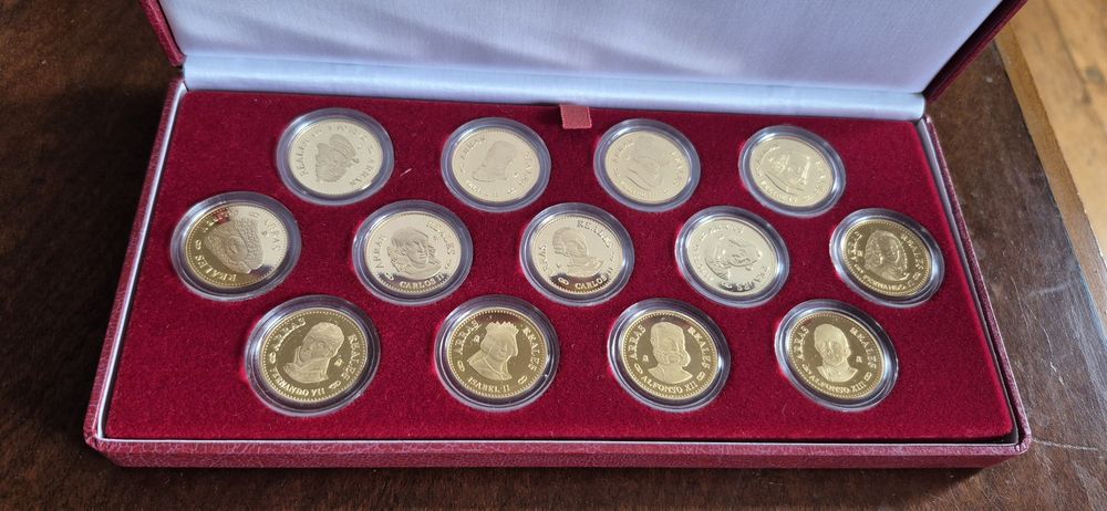 Moedas Arras Reales centenario de la casa de los borbones