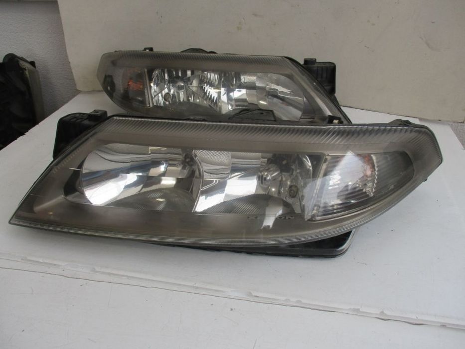 Farol Optica Renault Laguna Xénon 2001 a 2005 Esquerdo Direito