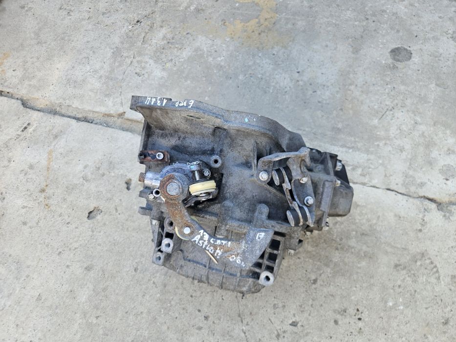 МКПП Опель Астра Аш 1.3 дизель 6 передач Opel Astra H Коробка передач