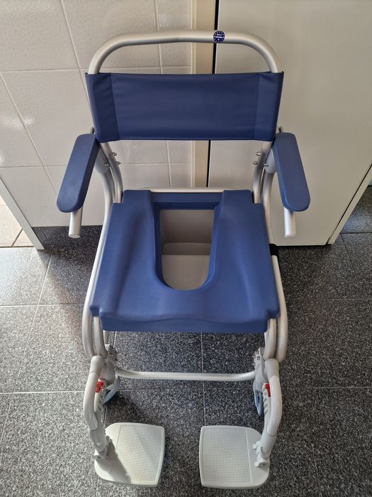 Cadeira de banho e sanita