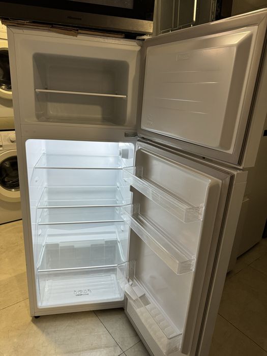 Gorenje холодильник 2023 рік 143 см ses2029