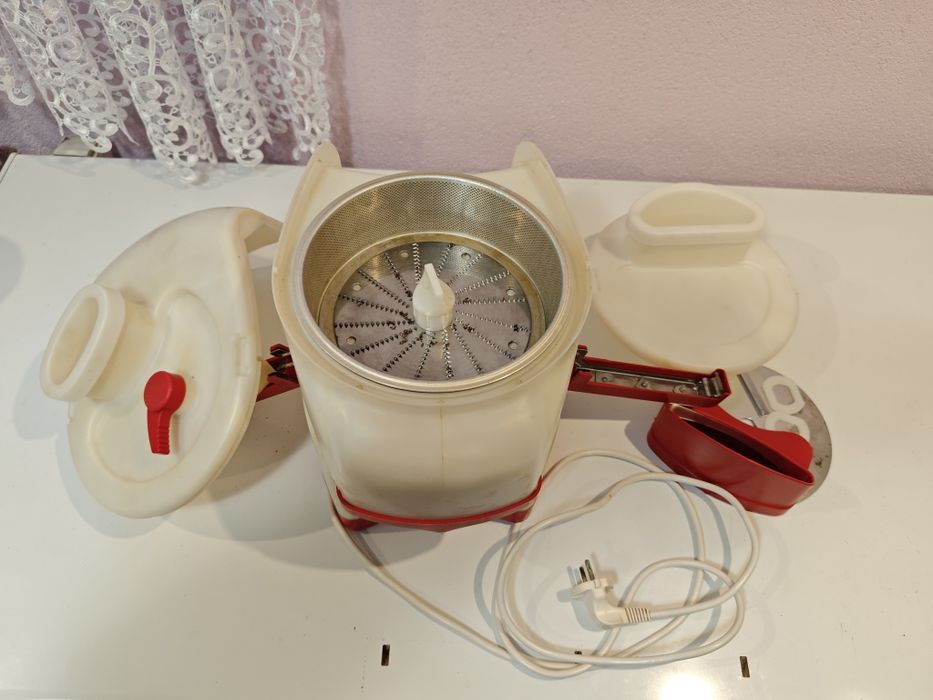 Соковыжималка / Соковитискач/ Соковижималка