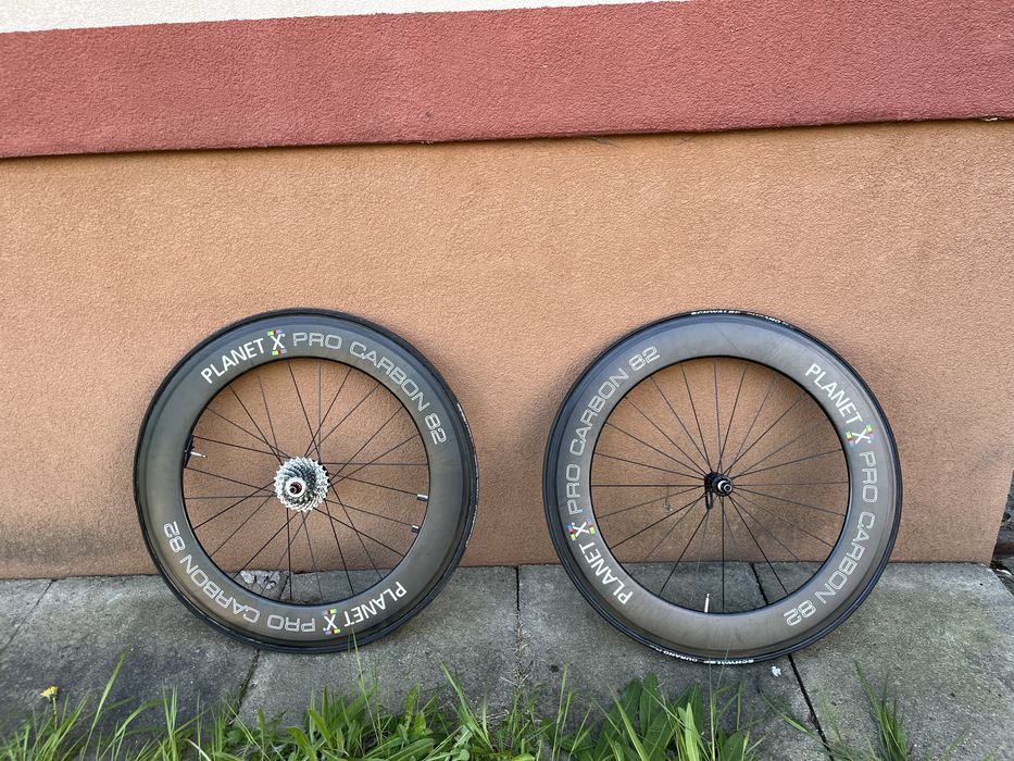 Kola karbonowe Planet X 82mm Campagnolo