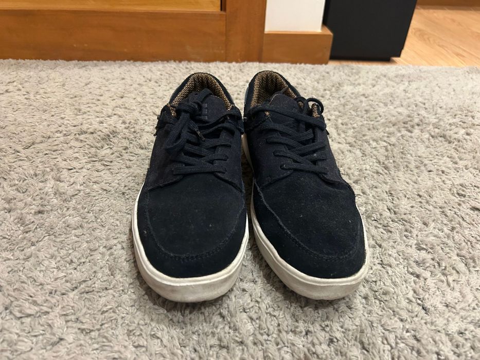 Sapatilhas com pouco uso