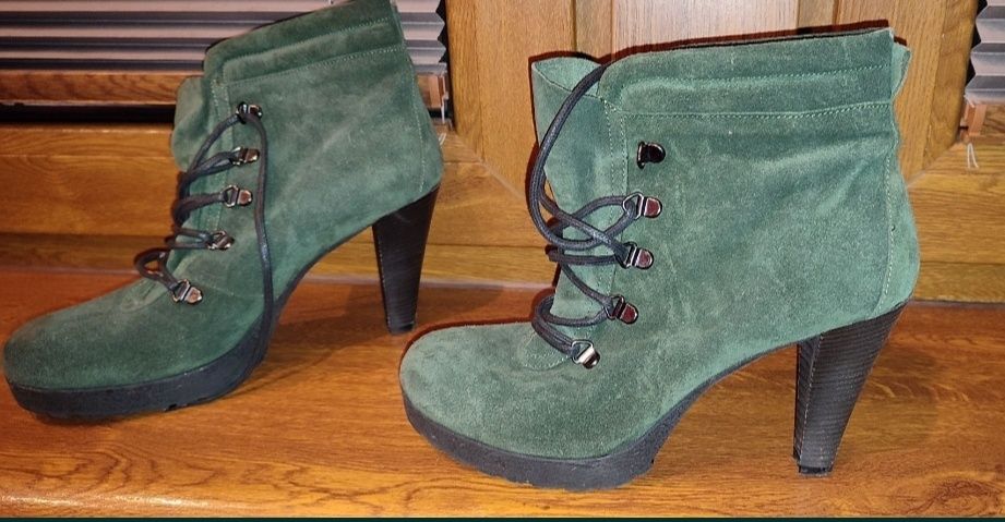 Buty na obcasie trzewiki r 38