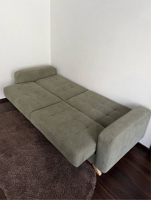 Диван розкоадний.