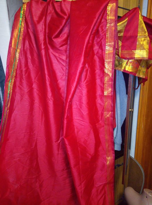 Індійські сарі. Перешлю