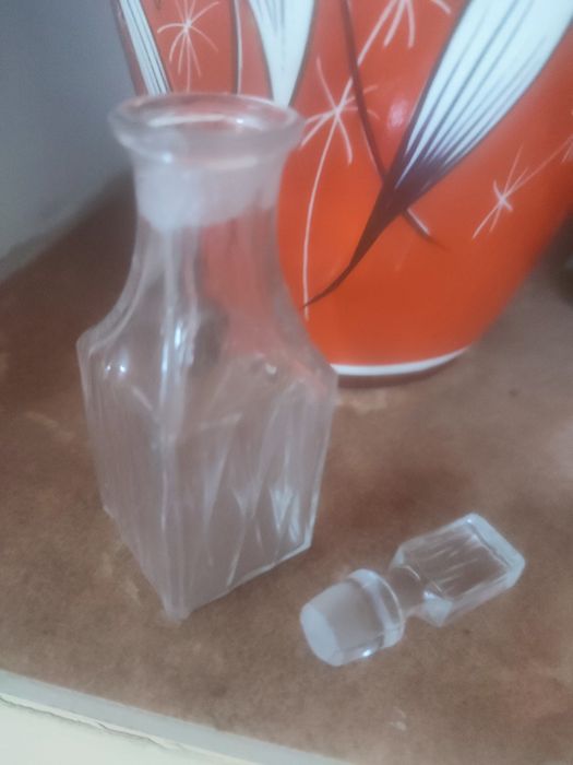 Karafka mini szkło do octu lub olej PRL, ładnie wykonanau PRL