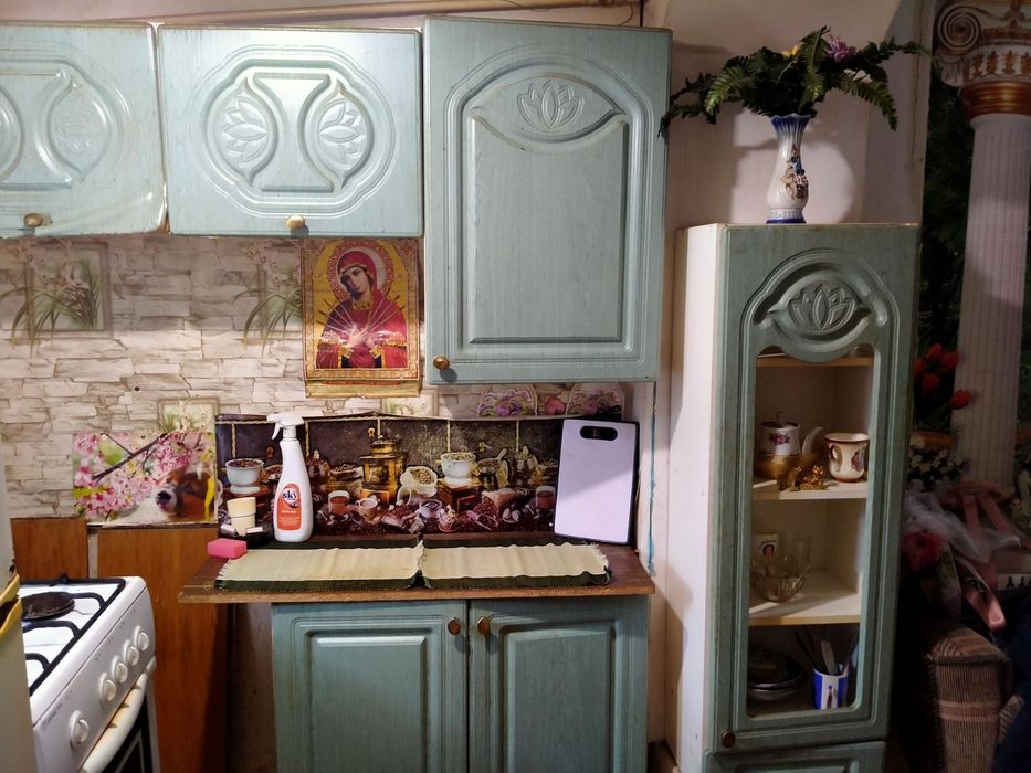 Продаж 1 кімн. квартири зі своїм двором на КРЕСі