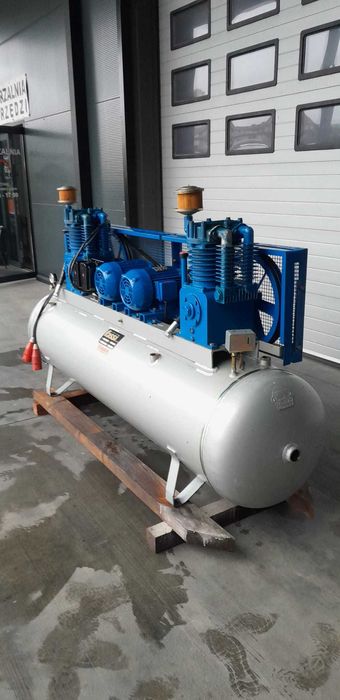 Kompresor tłokowy FASSI 500 L 2 sprężarki 10/25