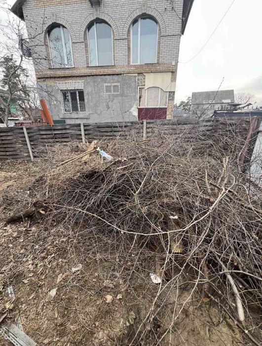 Вивіз Сміття Гілки дерев листя мотлох ,Старі меблі+Вантажники працюємо без вихідних!