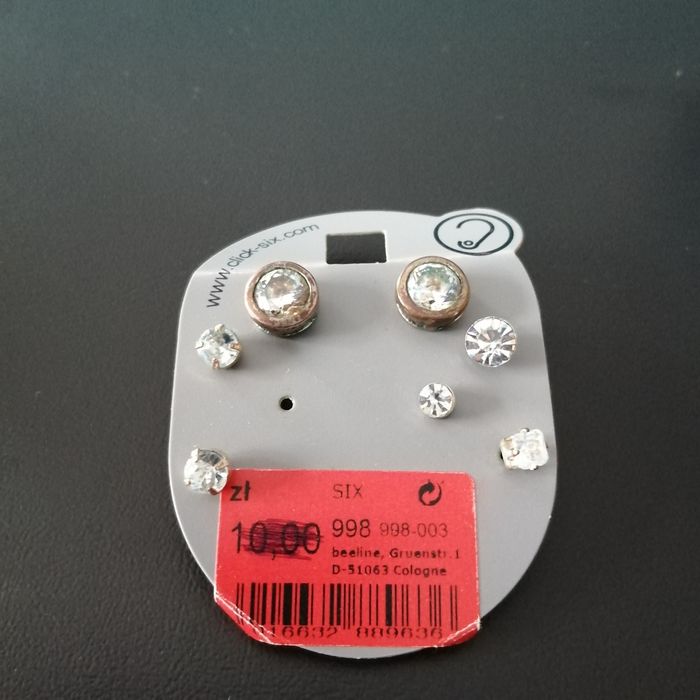 Kolczyki nie kompletnie