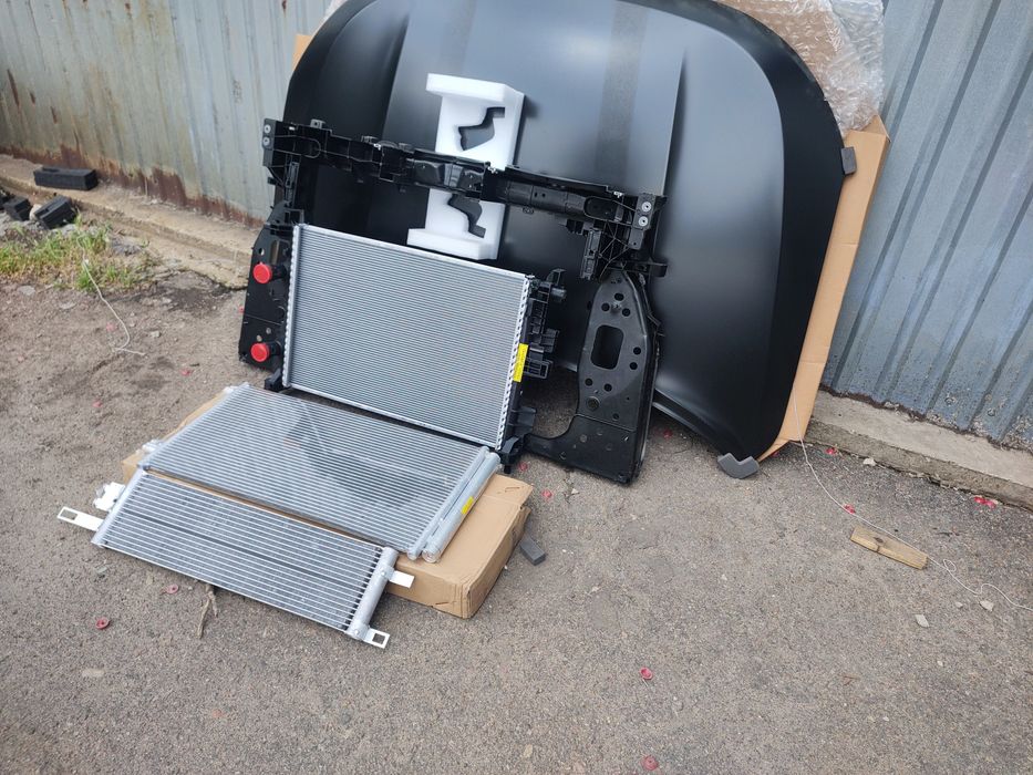 Радіатор Jeep Compass cherokee.  Компас черокі охолодження кондиціонер